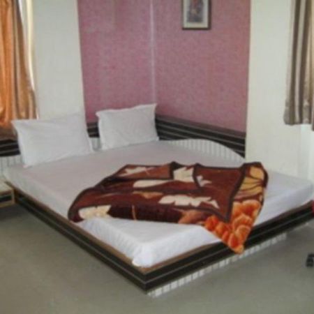 Angan Residency Hotell Ahmedabad Eksteriør bilde
