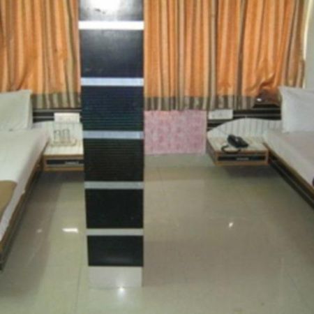 Angan Residency Hotell Ahmedabad Eksteriør bilde